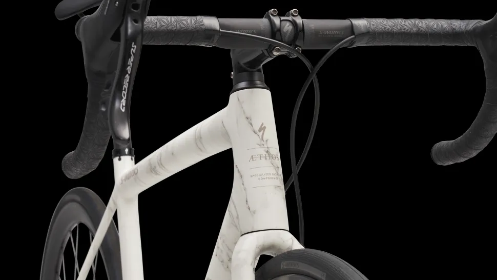 S-Works Aethos – Campagnolo LTD
